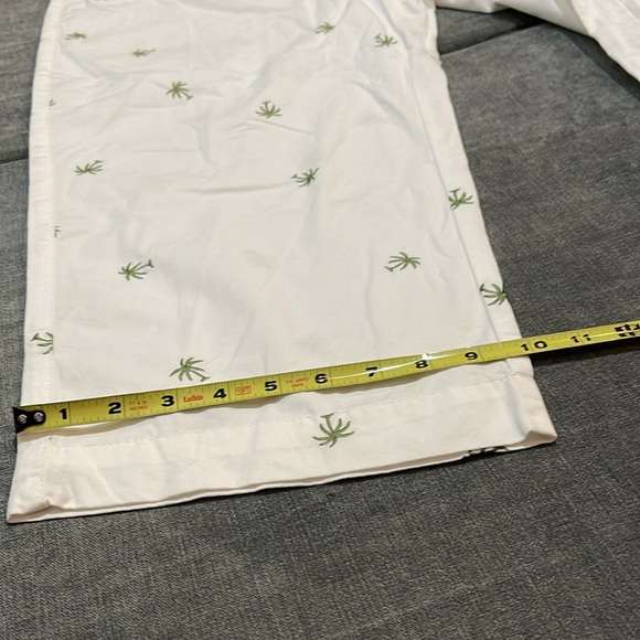 Basic edition, capris white with embroidered green palm trees size LG 24-144 - Picture 3 of 9